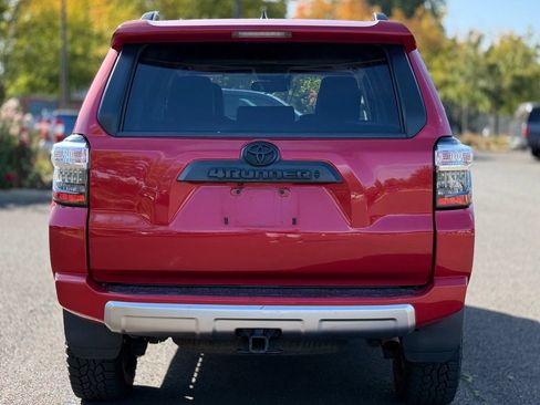 Used 2021 Toyota 4Runner TRD Off-Road Premium w/ Moonroof Package AWD/4WD image 4