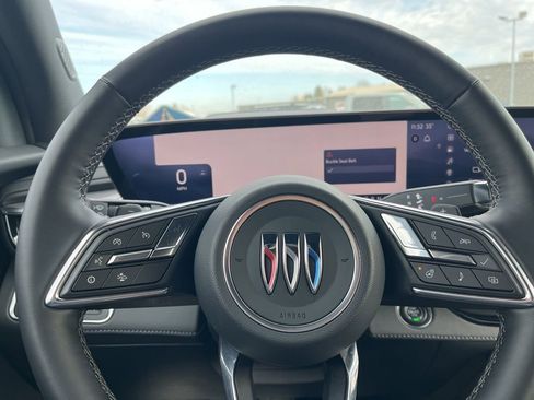 Used 2025 Buick Enclave Preferred image 16