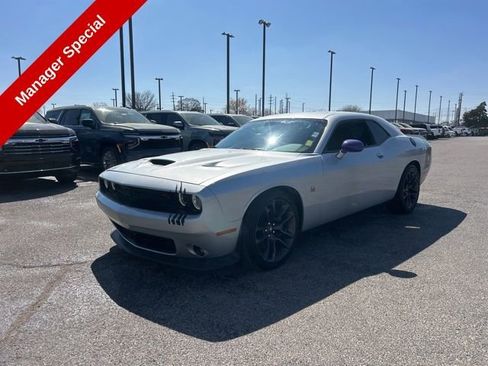 Used 2022 Dodge Challenger R/T Scat Pack w/ Driver Convenience Group RWD image 7