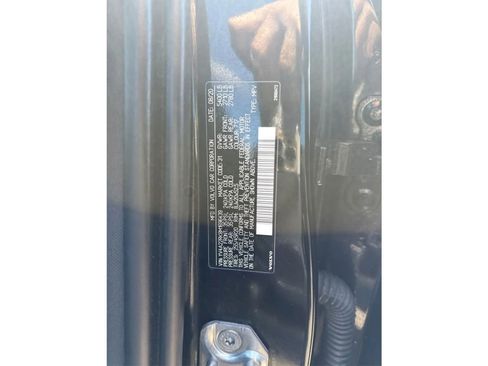 Used 2021 Volvo XC60 T6 Momentum image 22