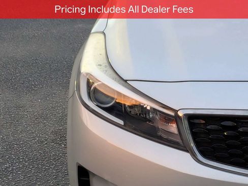 Used 2017 Kia Forte LX FWD image 10