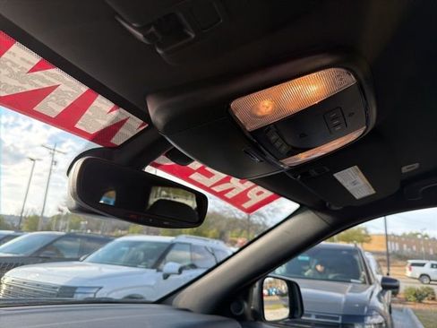 Used 2025 Dodge Durango GT image 20