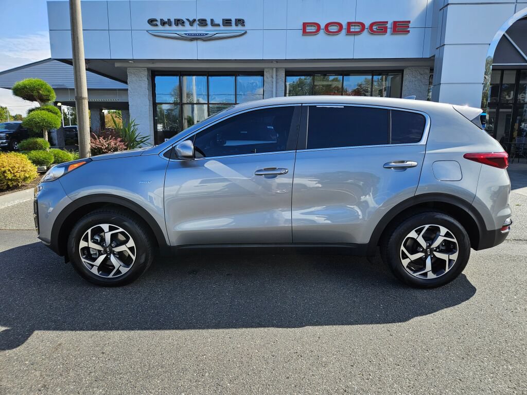 Used 2022 Kia Sportage LX AWD/4WD image 2