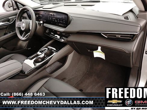 New 2025 Buick Envision Preferred image 12