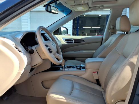 Used 2014 Nissan Pathfinder SL w/ SL Premium Package AWD/4WD image 8