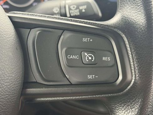 Used 2025 Jeep Wrangler Sport AWD/4WD image 22