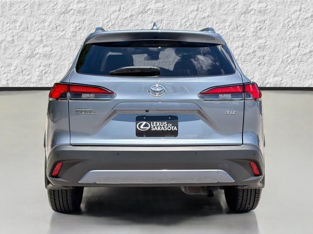 Used 2023 Toyota Corolla Cross XLE FWD image 4