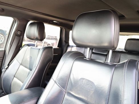Used 2014 Jeep Grand Cherokee Overland w/ Advanced Technology Group image 16
