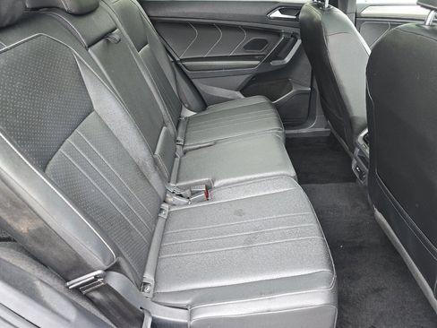Used 2022 Volkswagen Tiguan SE R-Line AWD/4WD image 19
