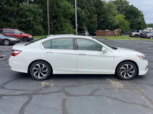 Used 2017 Honda Accord EX-L image 10