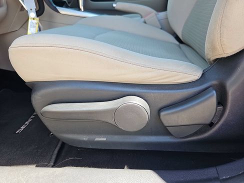Used 2016 Nissan Sentra S FWD image 26