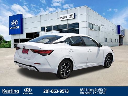 Used 2025 Nissan Sentra SV w/ All-Weather Package FWD image 5
