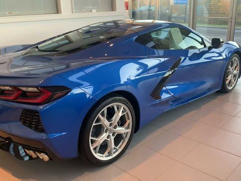 Used 2021 Chevrolet Corvette Stingray Preferred Cpe w/ 2LT image 8