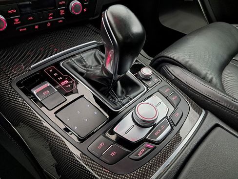 Used 2018 Audi S6 Prestige image 38