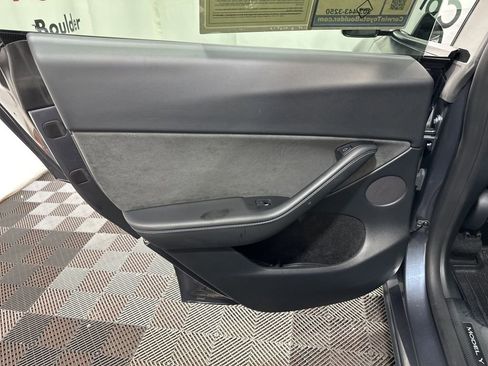 Used 2023 Tesla Model Y Long Range image 17