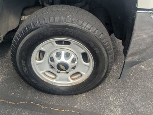 Used 2017 Chevrolet Silverado 2500 W/T image 11