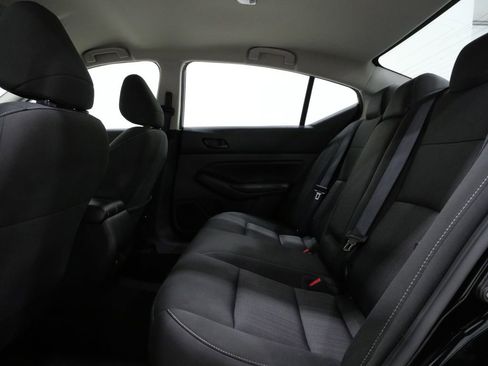 Used 2023 Nissan Altima 2.5 SV image 23