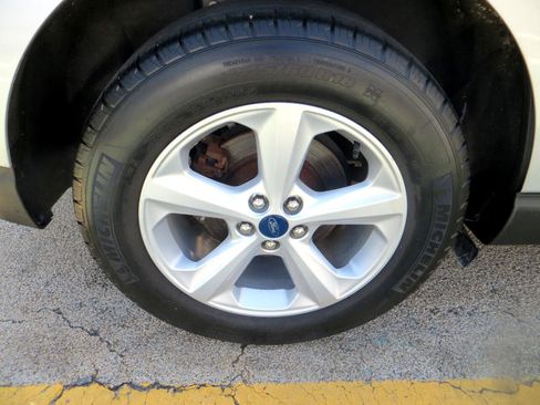 Used 2020 Ford Edge SE image 7