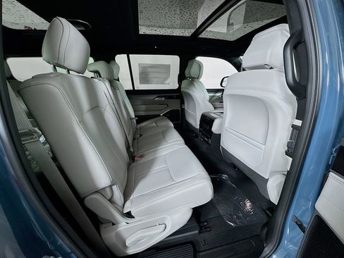 New 2026 Jeep Grand Wagoneer 4WD w/ Premium Group I image 30