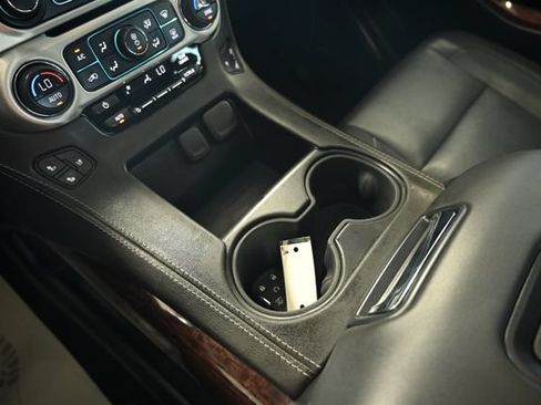 Used 2020 GMC Yukon SLT AWD/4WD image 20
