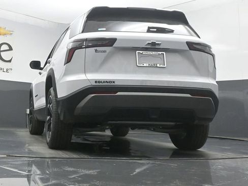 New 2026 Chevrolet Equinox LT w/ Convenience Package II image 32