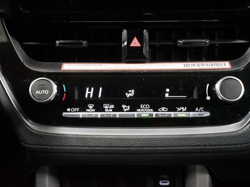 Certified 2024 Toyota Corolla Cross LE image 20