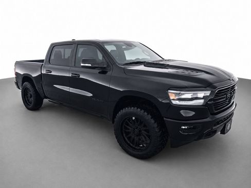 Used 2023 RAM 1500 Laramie AWD/4WD image 3