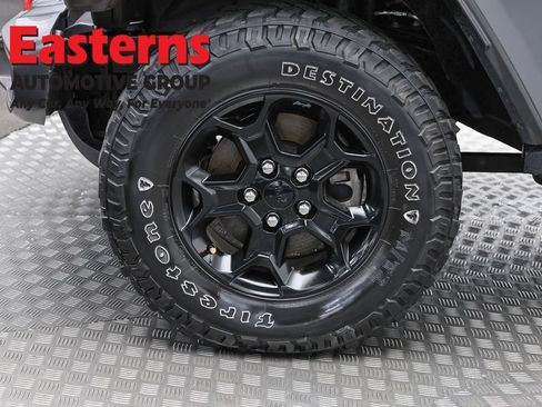 Used 2023 Jeep Wrangler Unlimited w/ Cold Weather Group AWD/4WD image 32