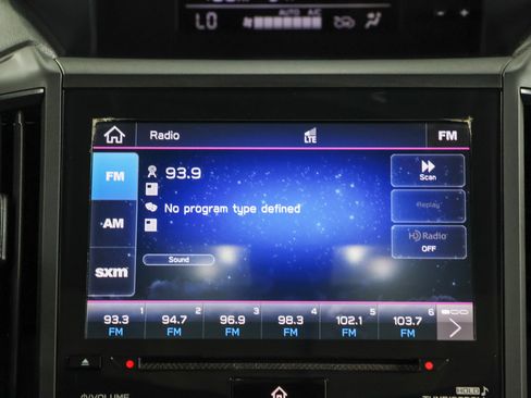 Used 2022 Subaru Crosstrek 2.5i Sport w/ Moonroof Package AWD/4WD image 19