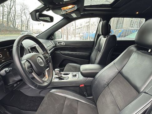 Certified 2022 Jeep Grand Cherokee Laredo X image 21