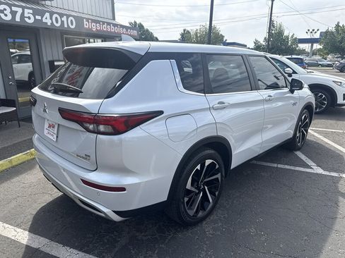 Used 2023 Mitsubishi Outlander SE AWD/4WD image 4