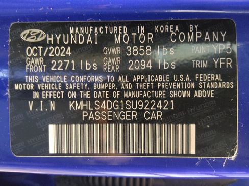 Used 2025 Hyundai Elantra SEL FWD image 33