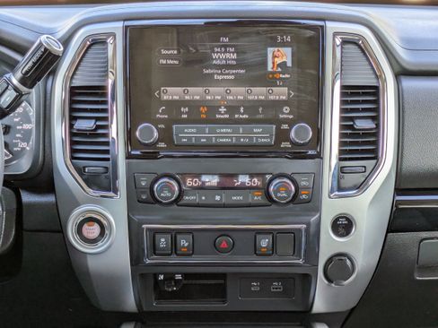 Used 2021 Nissan Titan SV w/ SV Convenience Package image 20
