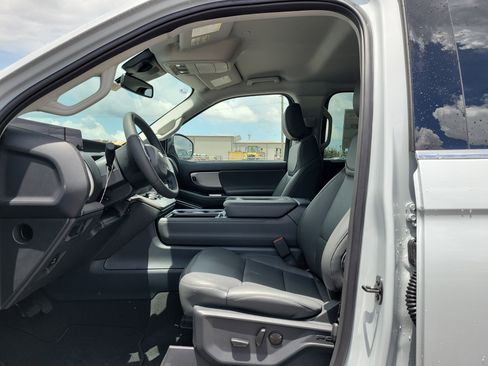 New 2026 Ford Expedition Max Active RWD image 17