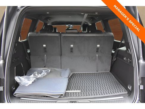 New 2025 Jeep Wagoneer 4WD image 17