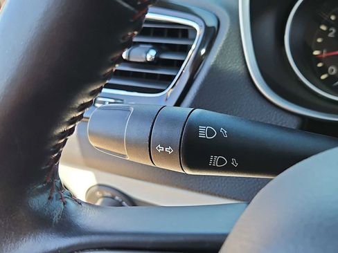 Used 2018 Jeep Compass Limited w/ Navigation Group FWD image 26