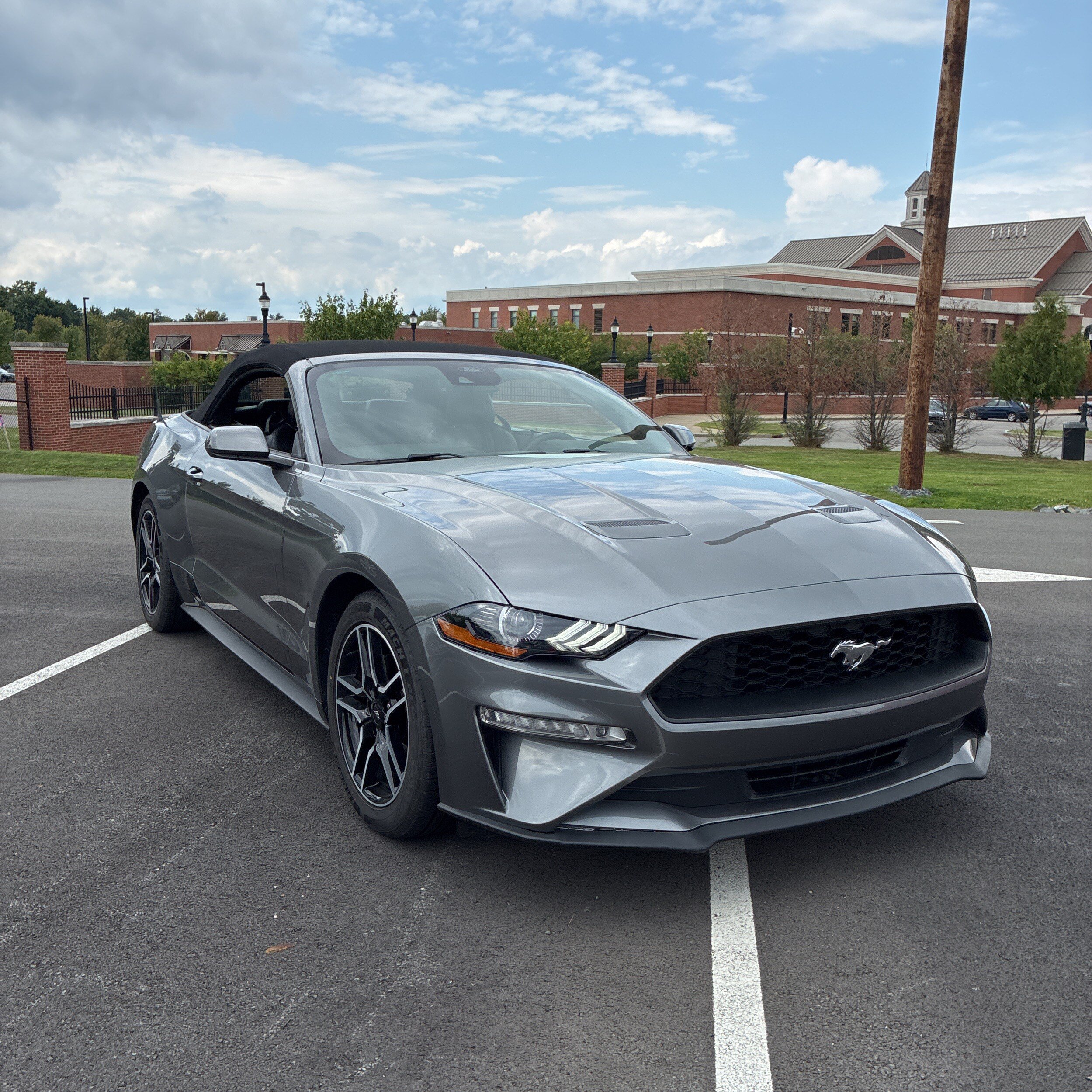 Used 2021 Ford Mustang Premium RWD image 13
