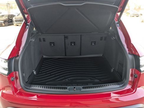 New 2026 Porsche Macan AWD/4WD image 22