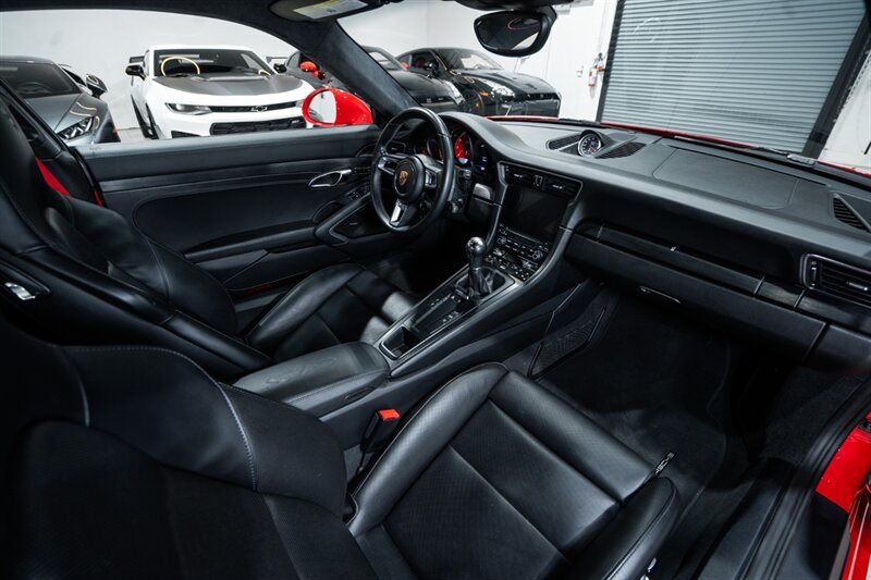 Used 2019 Porsche 911 Carrera GTS RWD image 30