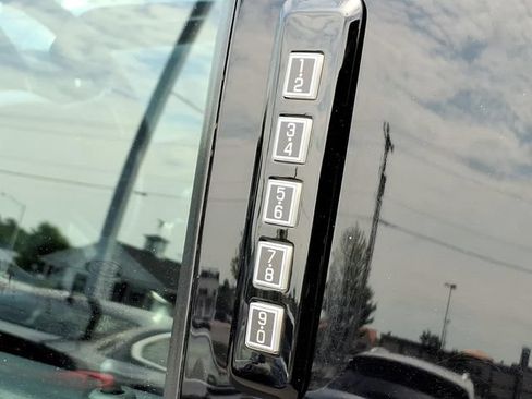 Used 2022 Ford F150 XLT w/ Equipment Group 302A High AWD/4WD image 16