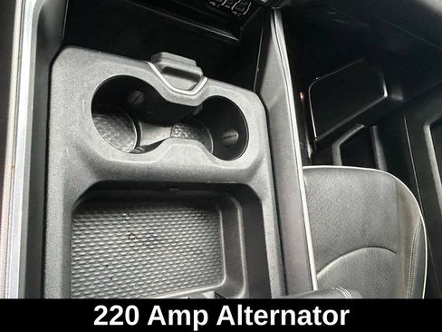 Used 2022 RAM 2500 Laramie AWD/4WD image 18