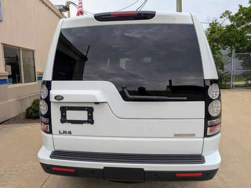 Used 2015 Land Rover LR4 HSE LUX image 17
