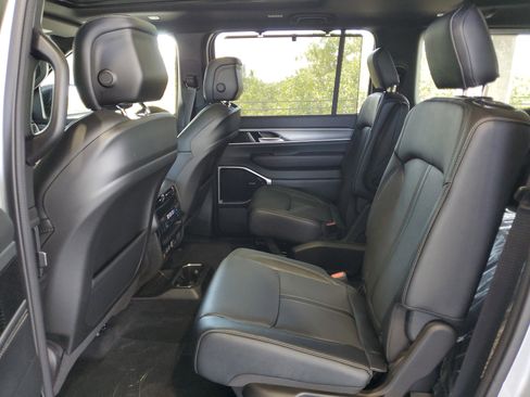 New 2026 Jeep Grand Wagoneer Limited AWD/4WD image 9