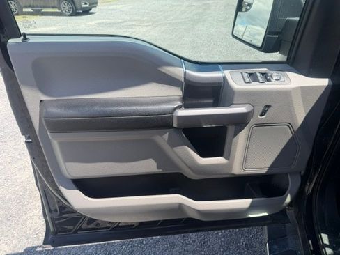 Used 2019 Ford F150 4x4 SuperCrew image 10