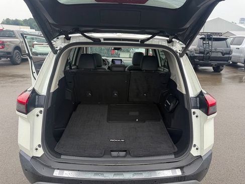 Used 2023 Nissan Rogue SV w/ SV Premium Package AWD/4WD image 7