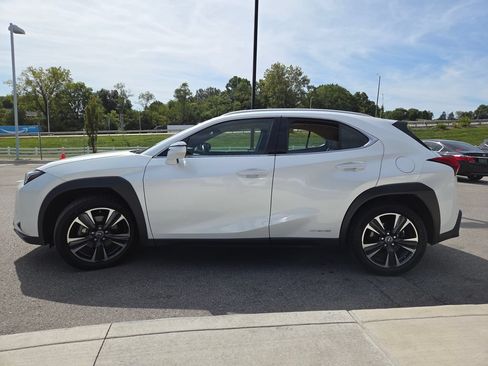 Used 2020 Lexus UX 250h w/ Premium Package AWD/4WD image 22