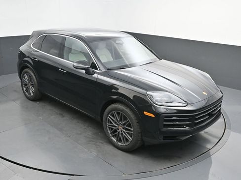 New 2026 Porsche Cayenne AWD/4WD image 30