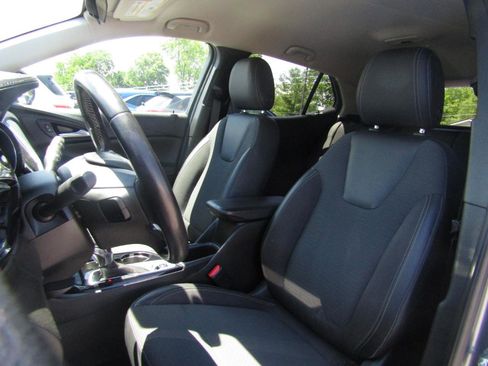 Used 2020 Buick Encore GX Select w/ Sport Touring Package FWD image 12
