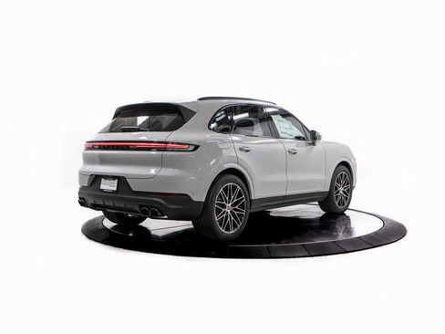 New 2026 Porsche Cayenne image 7