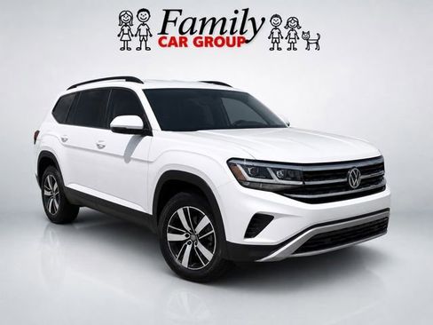 Used 2023 Volkswagen Atlas SE FWD image 2